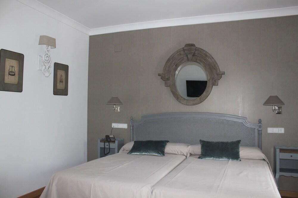 Hotel Villa Maria Cabra Eksteriør billede